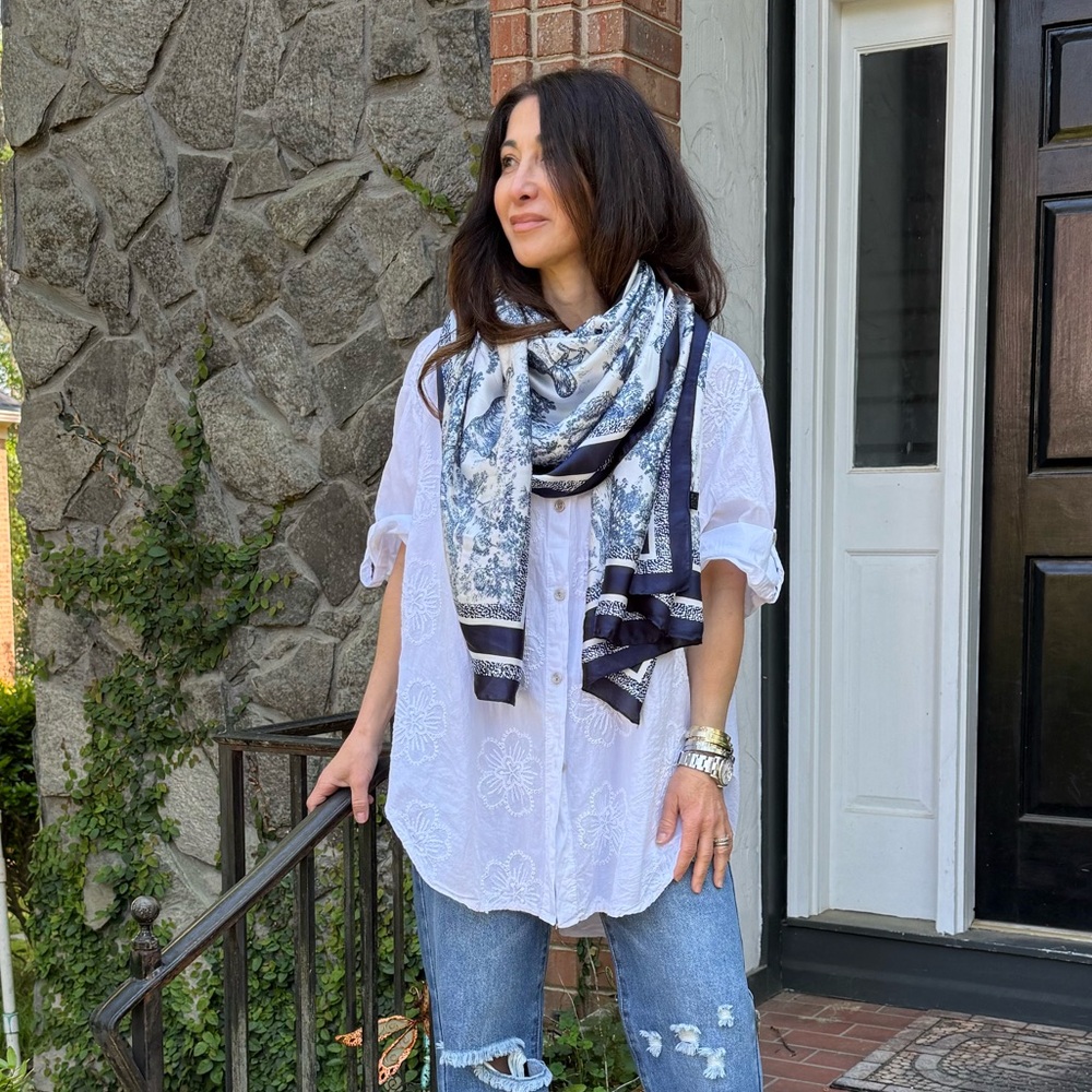 Elegant Blue and White Scarf - Picture 3 of 6